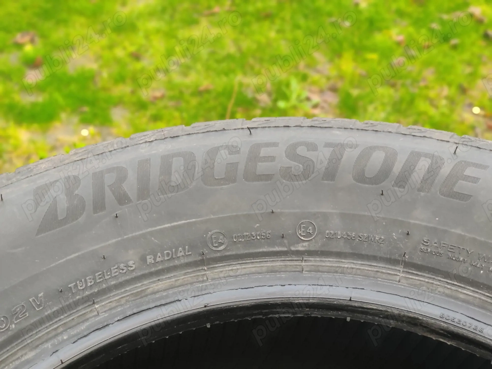 Vând 4 cauciucuri de vara Rigestone din 2025 de 225/65/R17 102V