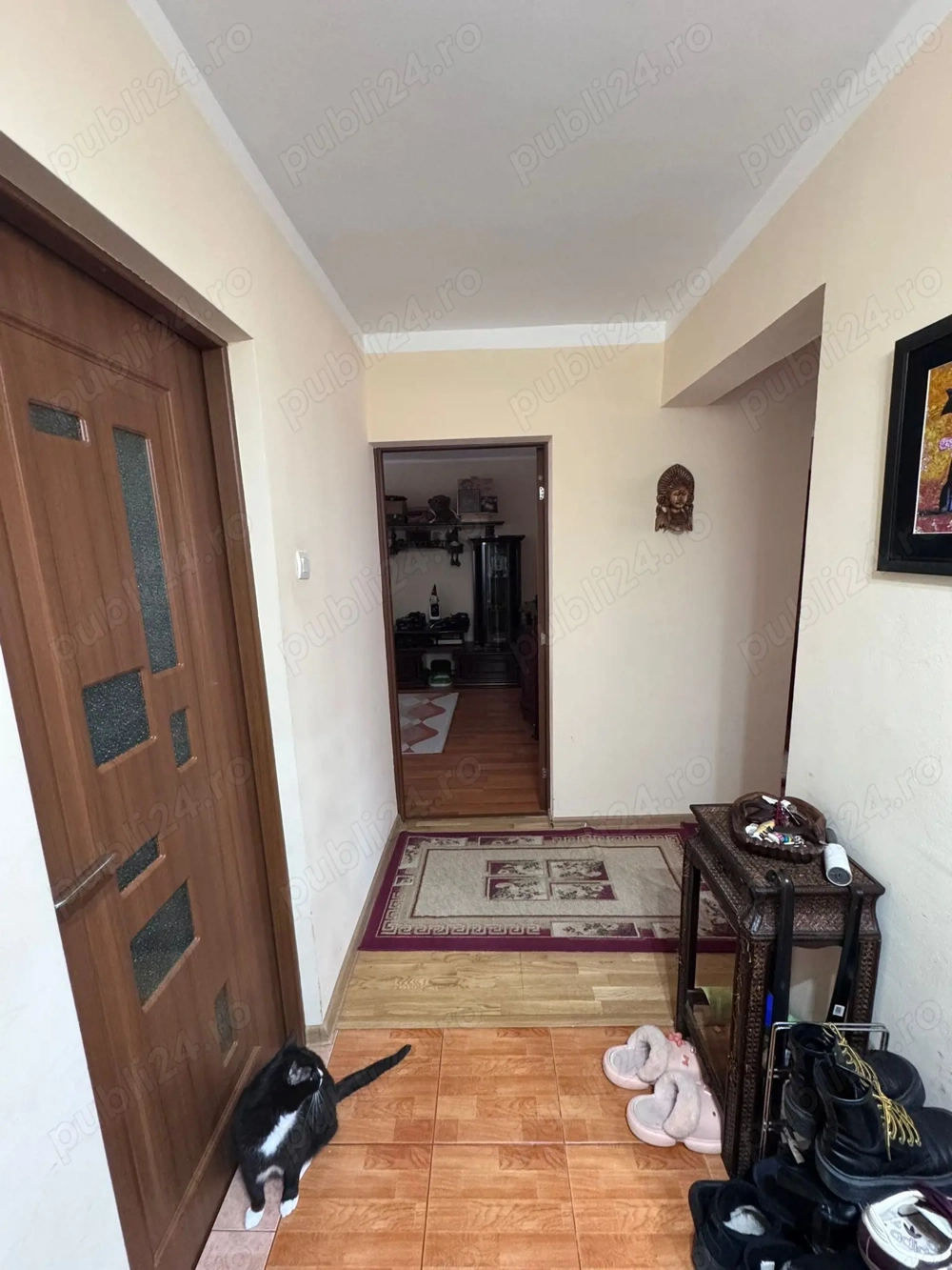 Apartament cu 3 camere decomandat + Garaj