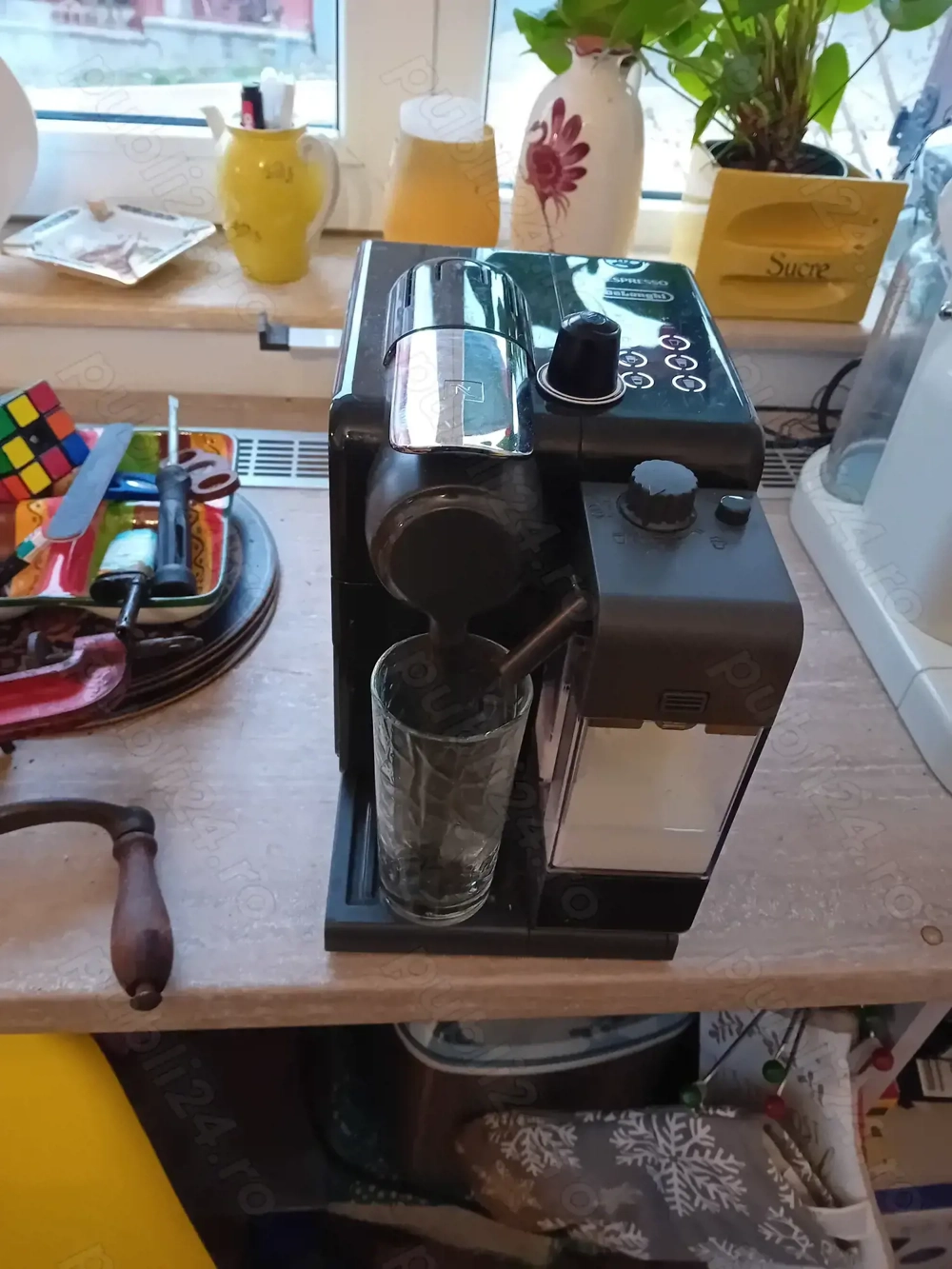 Aparat de cafea expreso nespresso delonghi. 