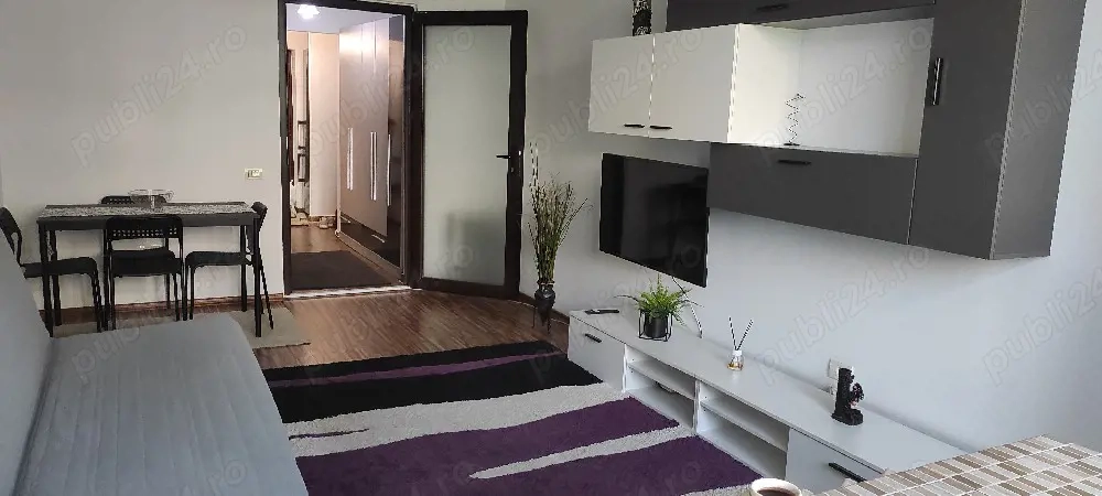 Vand garsoniera zona posta far