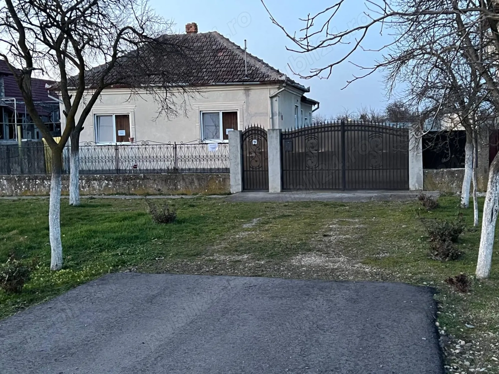 Casa de vanzare