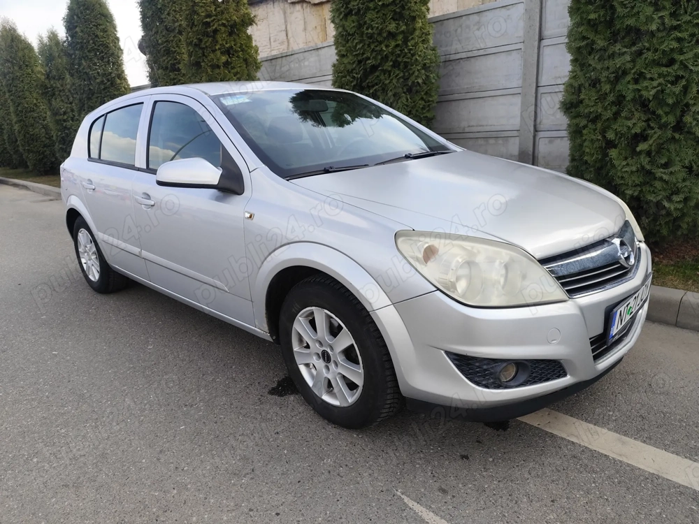 Opel Astra H model 2008 (facelift), motor 1.6 benzină 