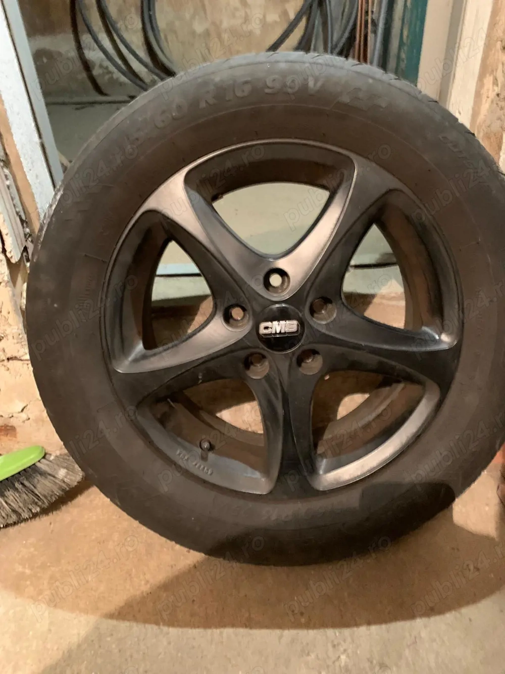 Jante CMS negre + anvelope vară 215/60 R16 99V – stare perfectă