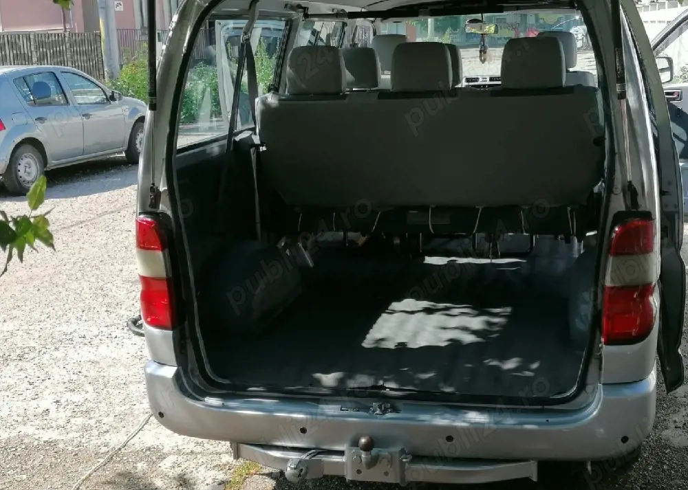 Toyota Hiace 