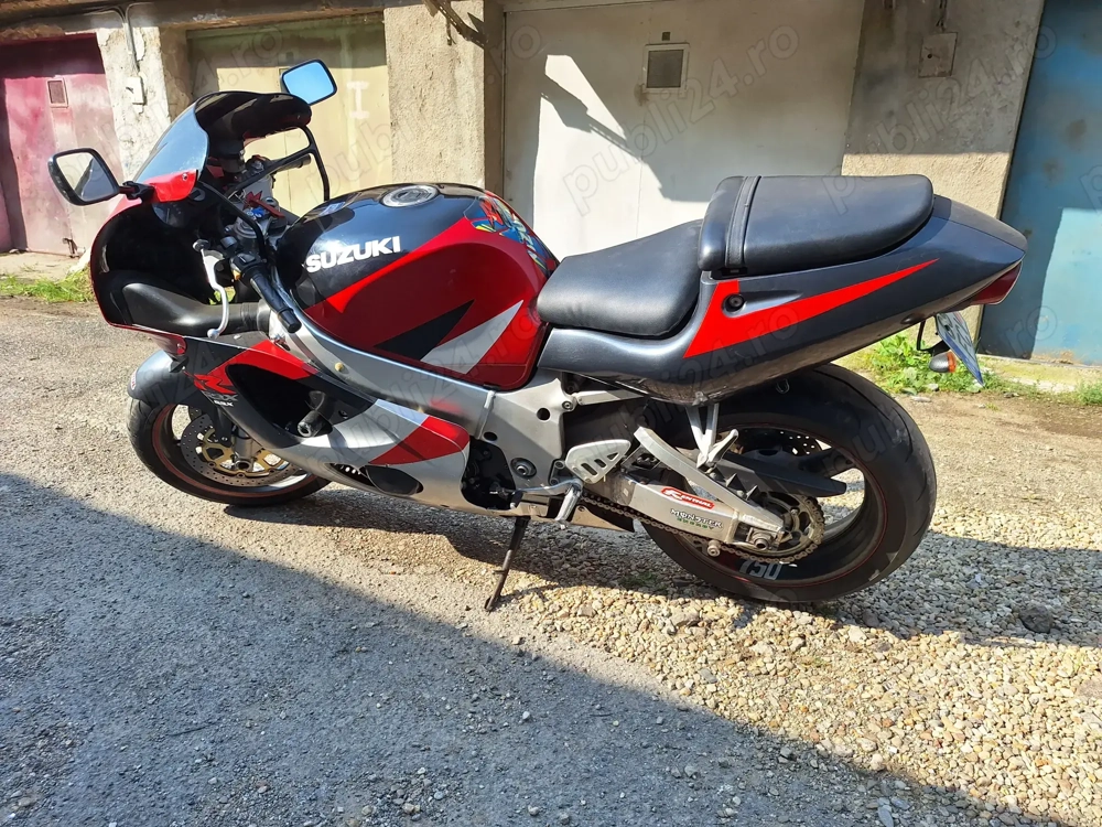 Se vinde Suzuki gsxr srad de 750 din 97.  