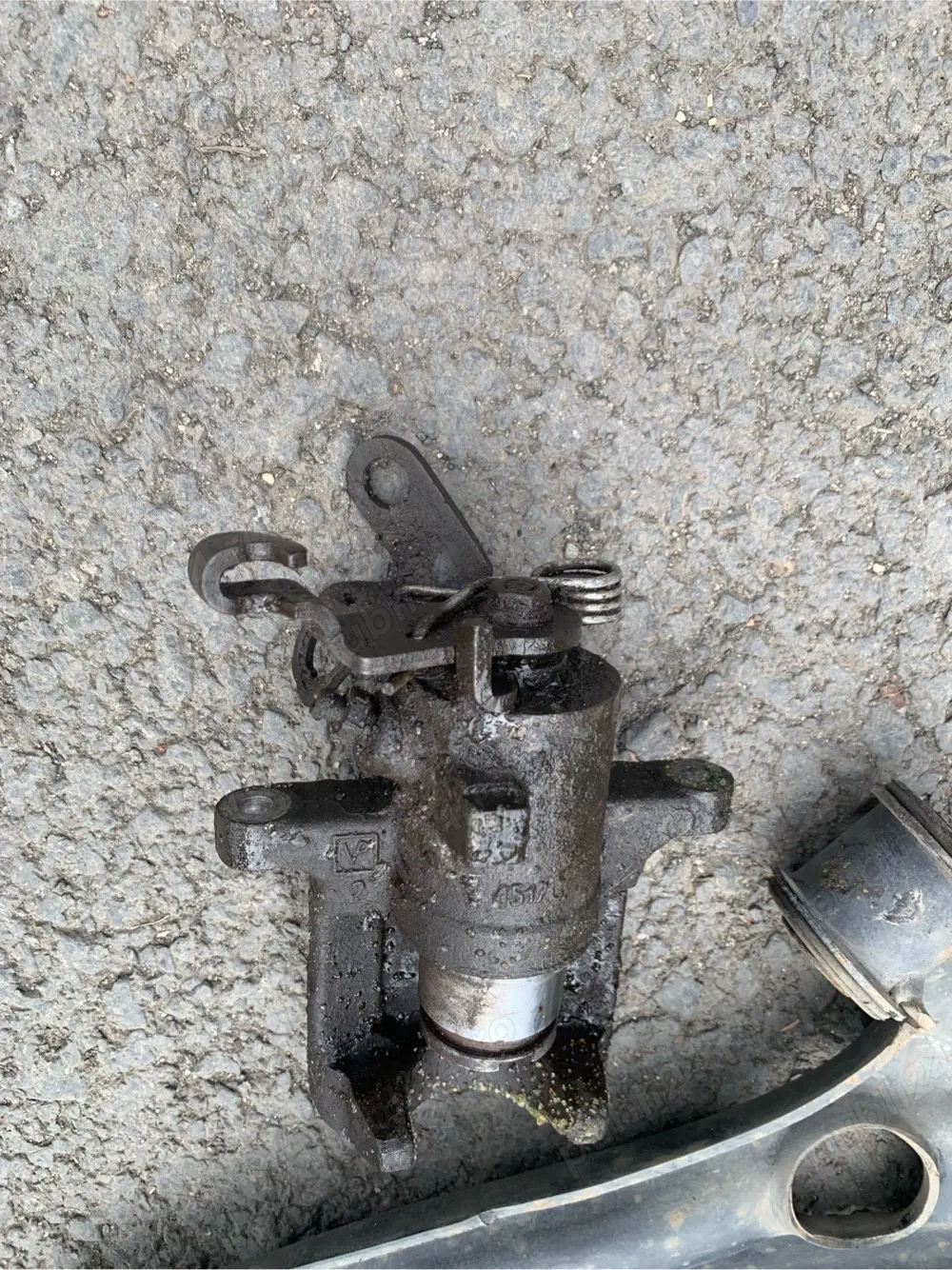 Vand pise din dezmembrare vw jetta 2017 benzina.