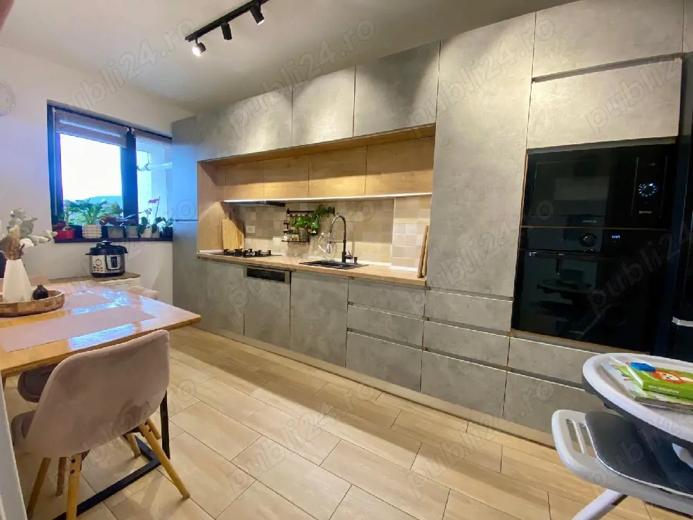 Proprietar vând casă tip duplex în Ghimbav 