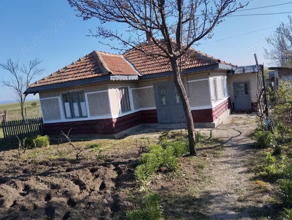 vand casa plus teren