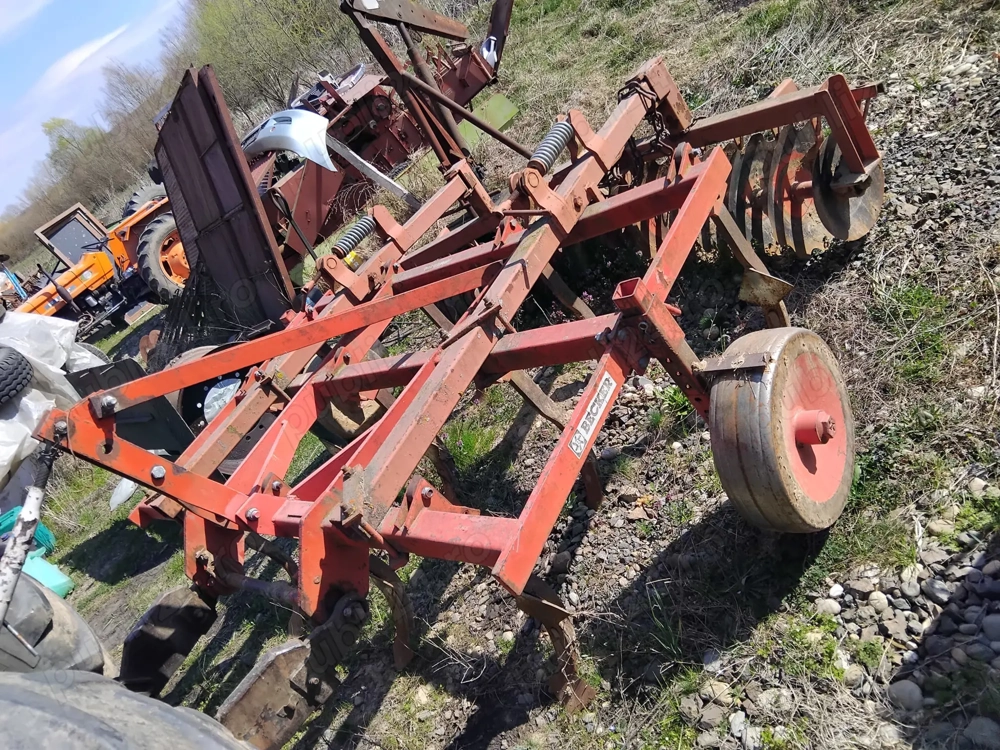 Utilaje agricole: Gruber, Combinator, Plug 4 Capete