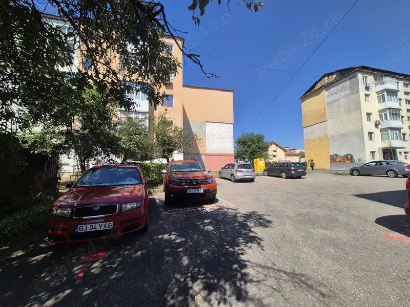 Garsonieră confort 1 de vânzare   Târgu Jiu, strada 9 Mai