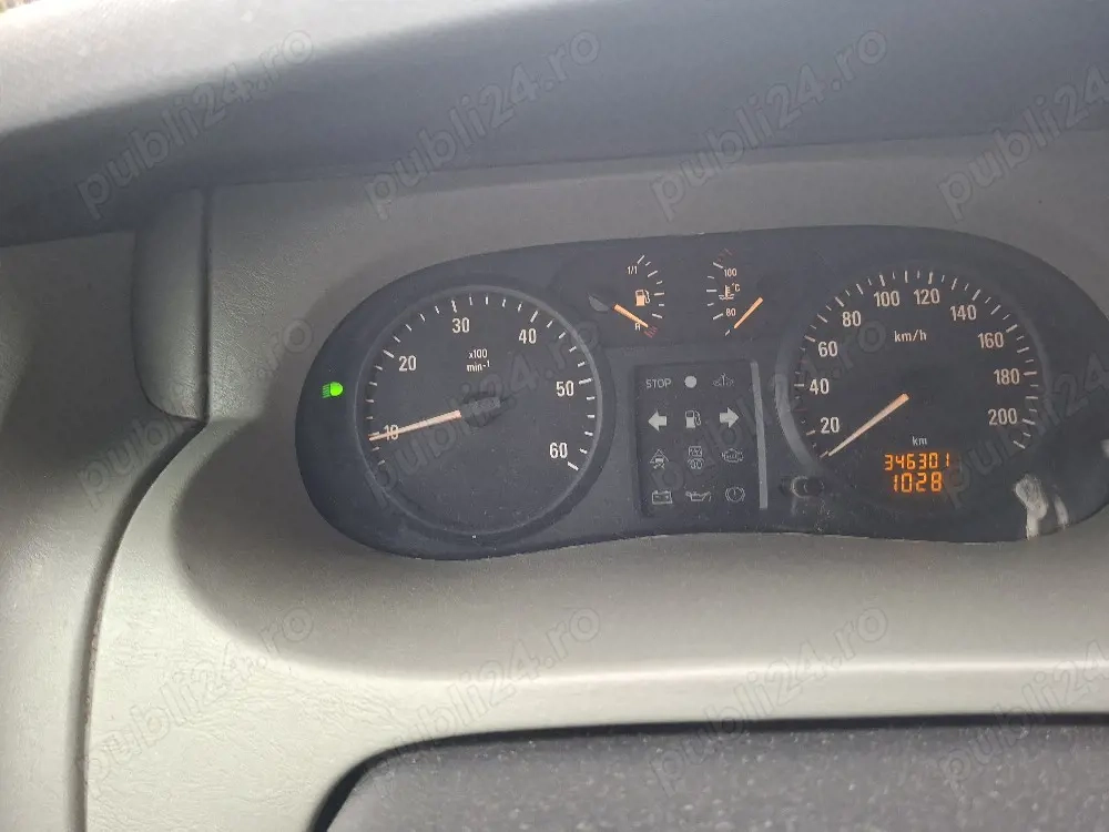 vand opel vivaro 1,9 diesel anul 2004