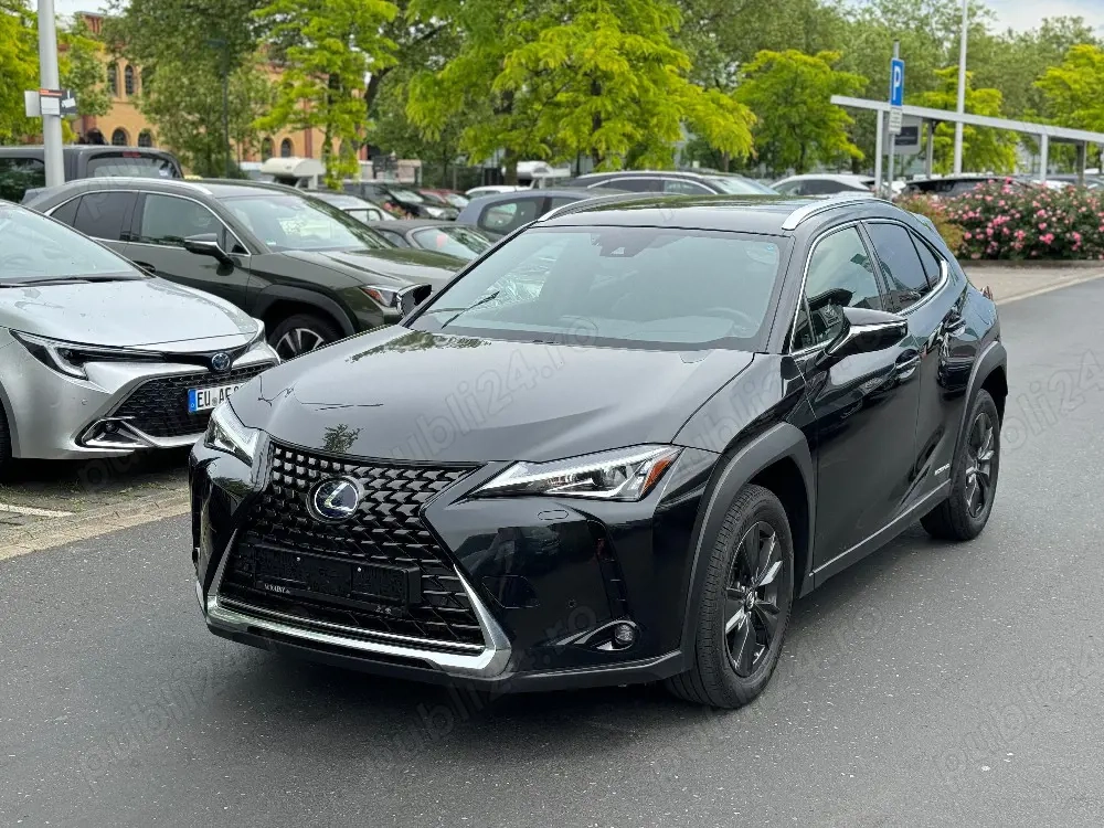 Lexus UX 250h  Hybrid 184CP
