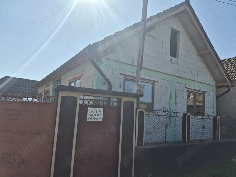 Casă de vânzare