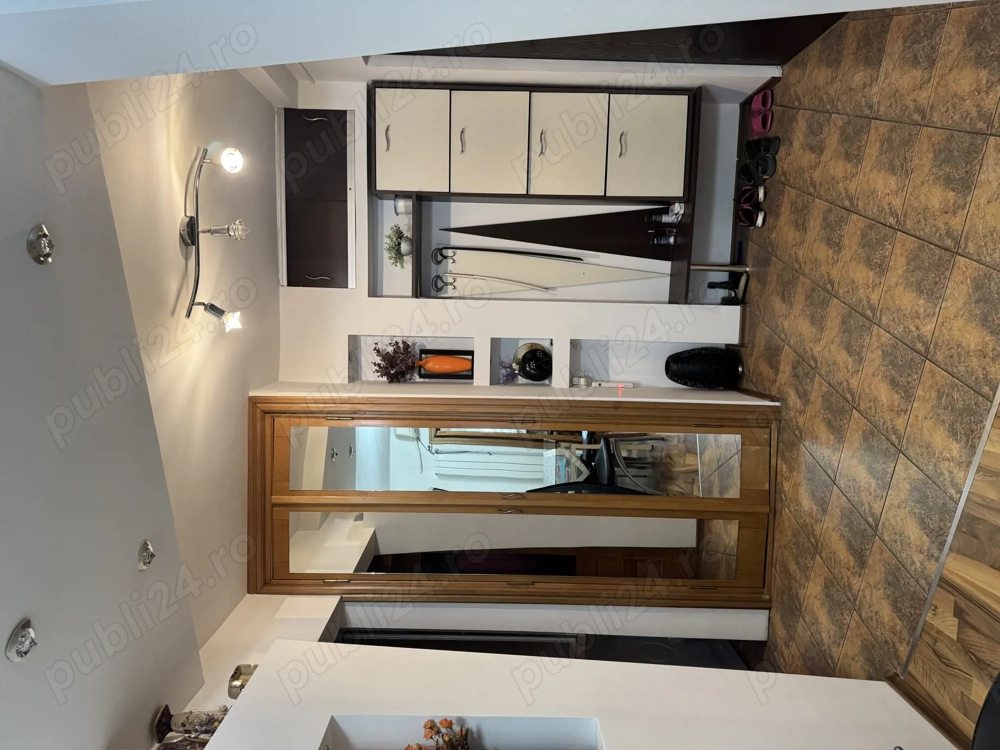 Închiriez apartament 2 camere decomandat 