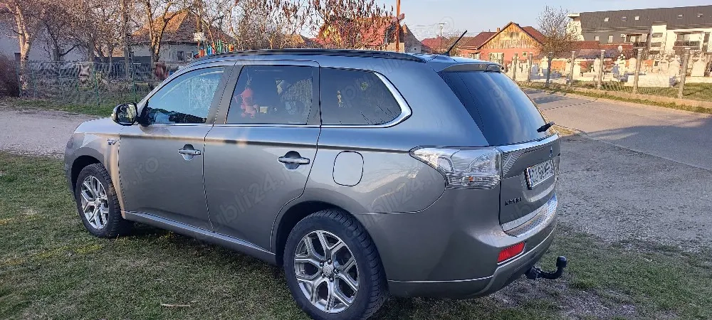 Mitsubishi outlander 