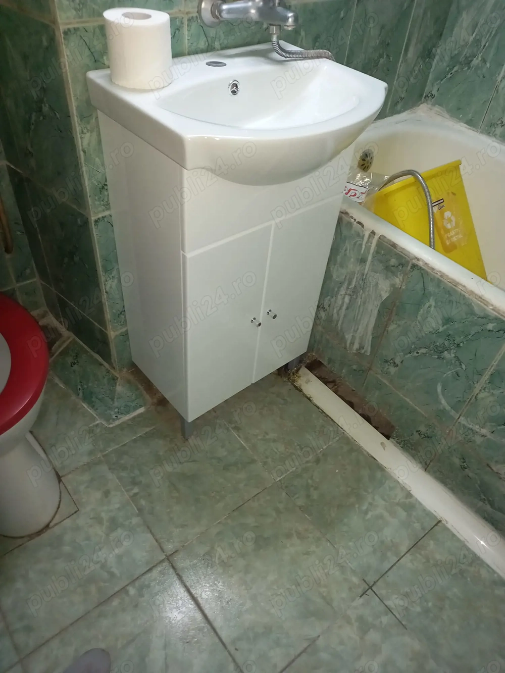 Ap. 2 camere de închiriat 