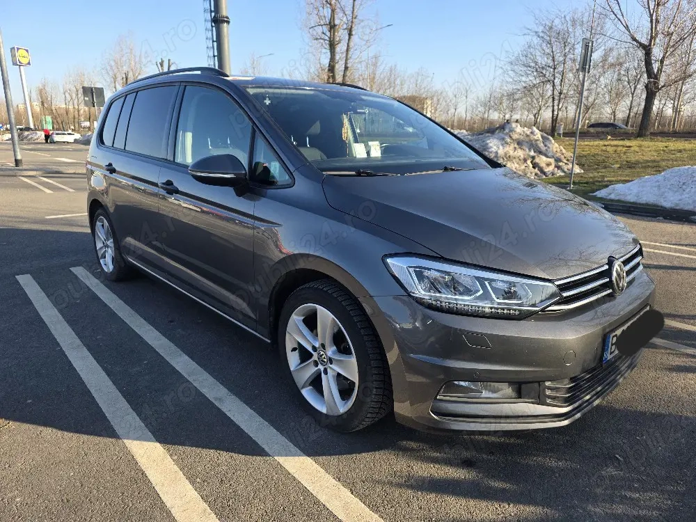 VW Touran 2016 cu 175.000km reali, 2.0 TDI 150CP Diesel, cutie automata, Webasto, camere