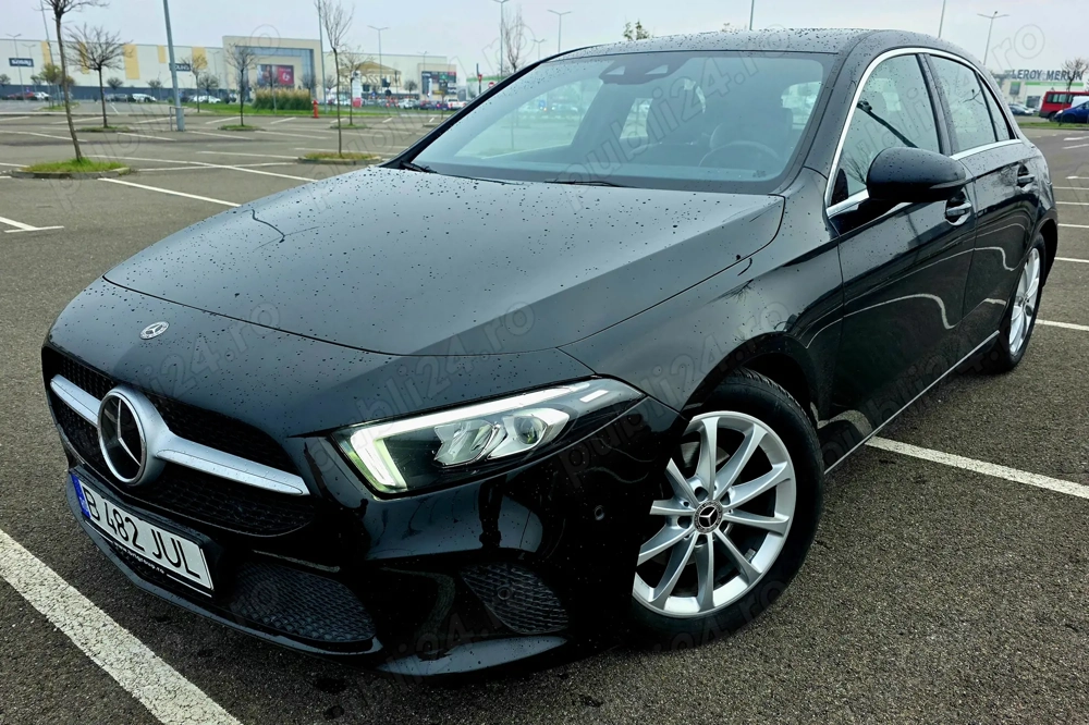 Mercedes A180d   WideSCREEN   Distronic   Piele   Full LED   Camera   Senzori 360   VARIANTE