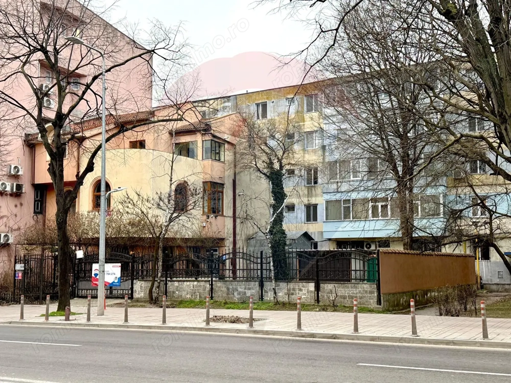 Vila cu teren 230 mpde vânzare central Bulevardul Ferdinand Constanta