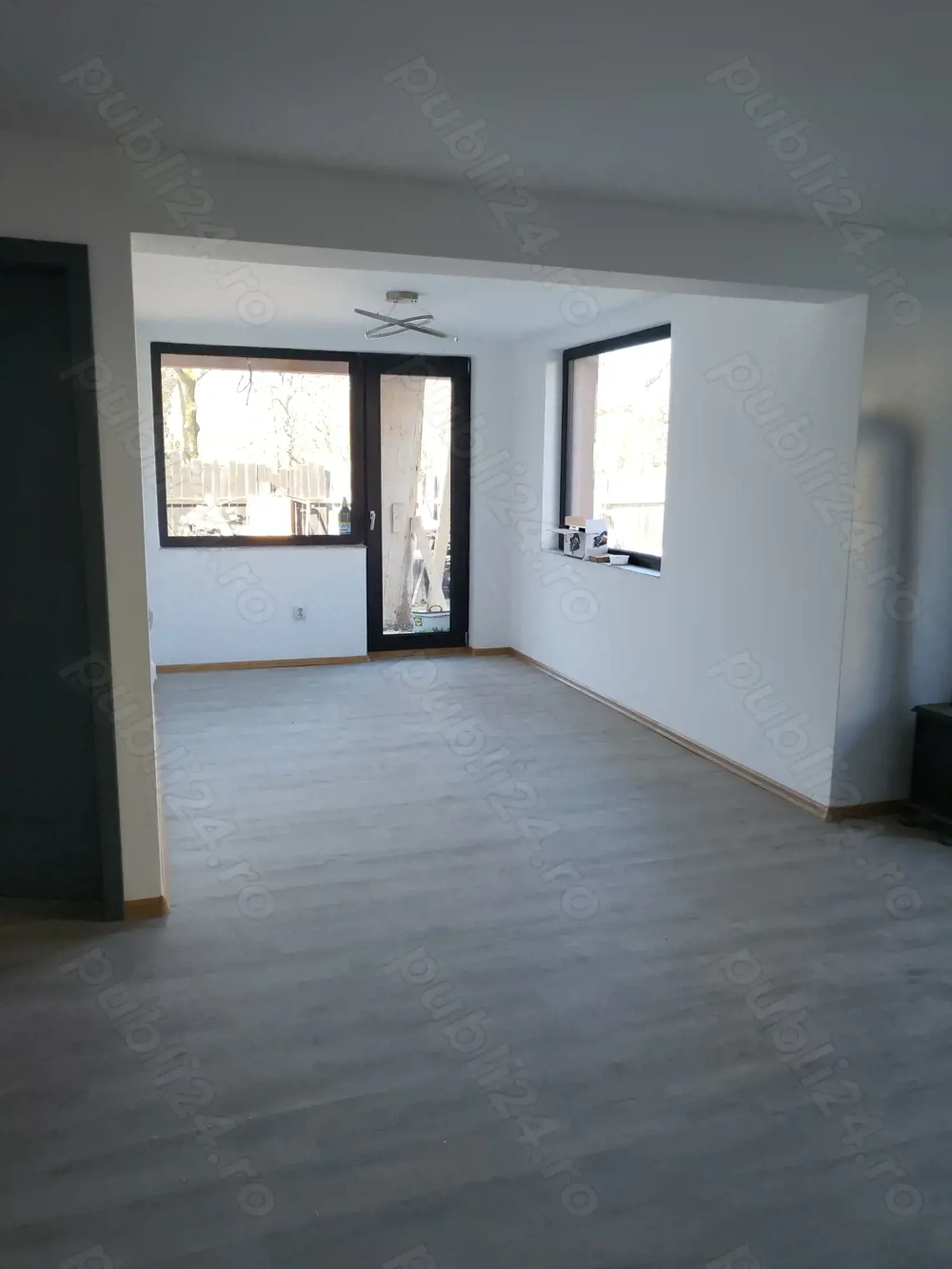 Inchiriez birouri in zona centrala, pod Calea Turzii, 2 spatii la nivelul 1 al unui imobil