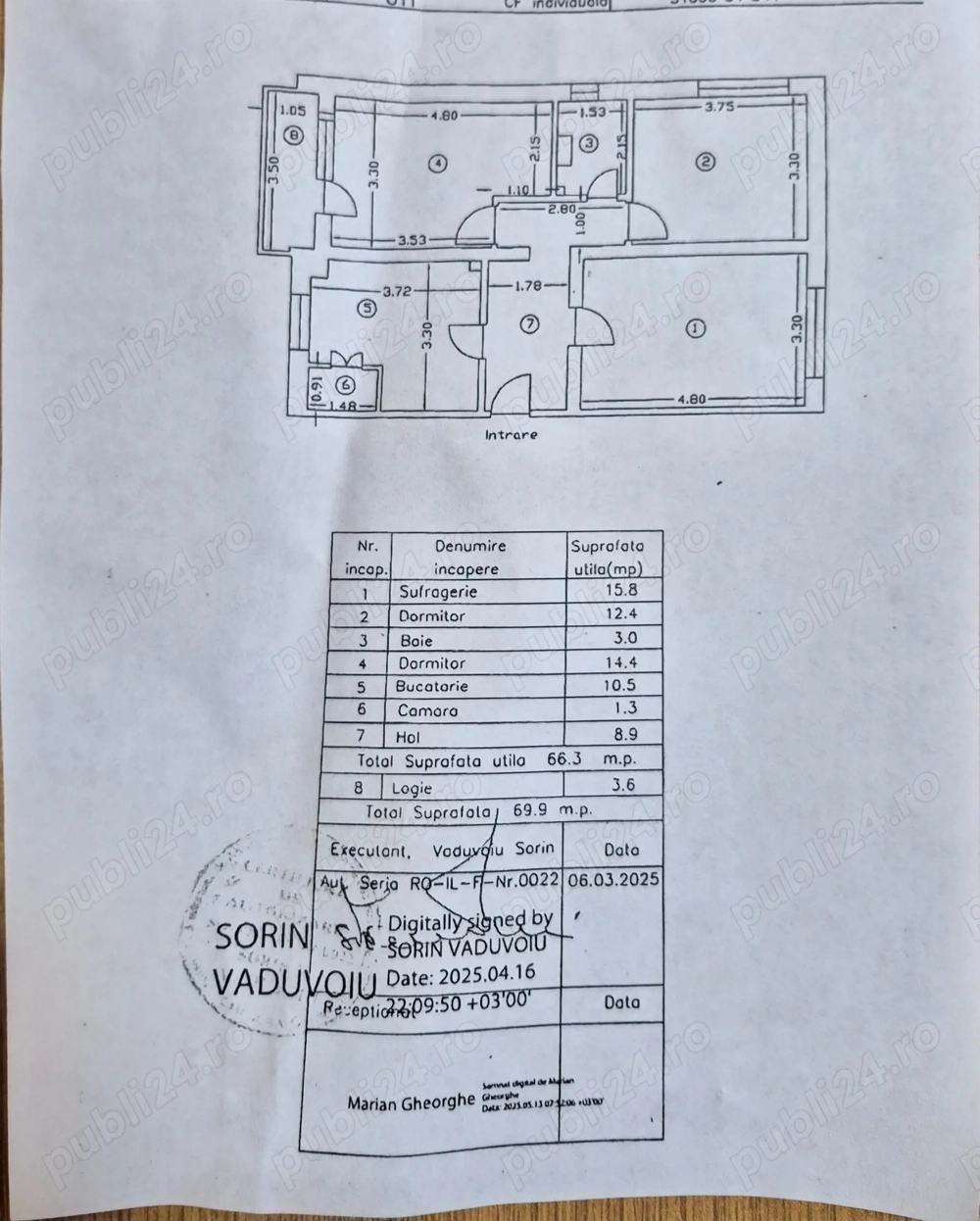 Apartament 3 camere  decomandat 