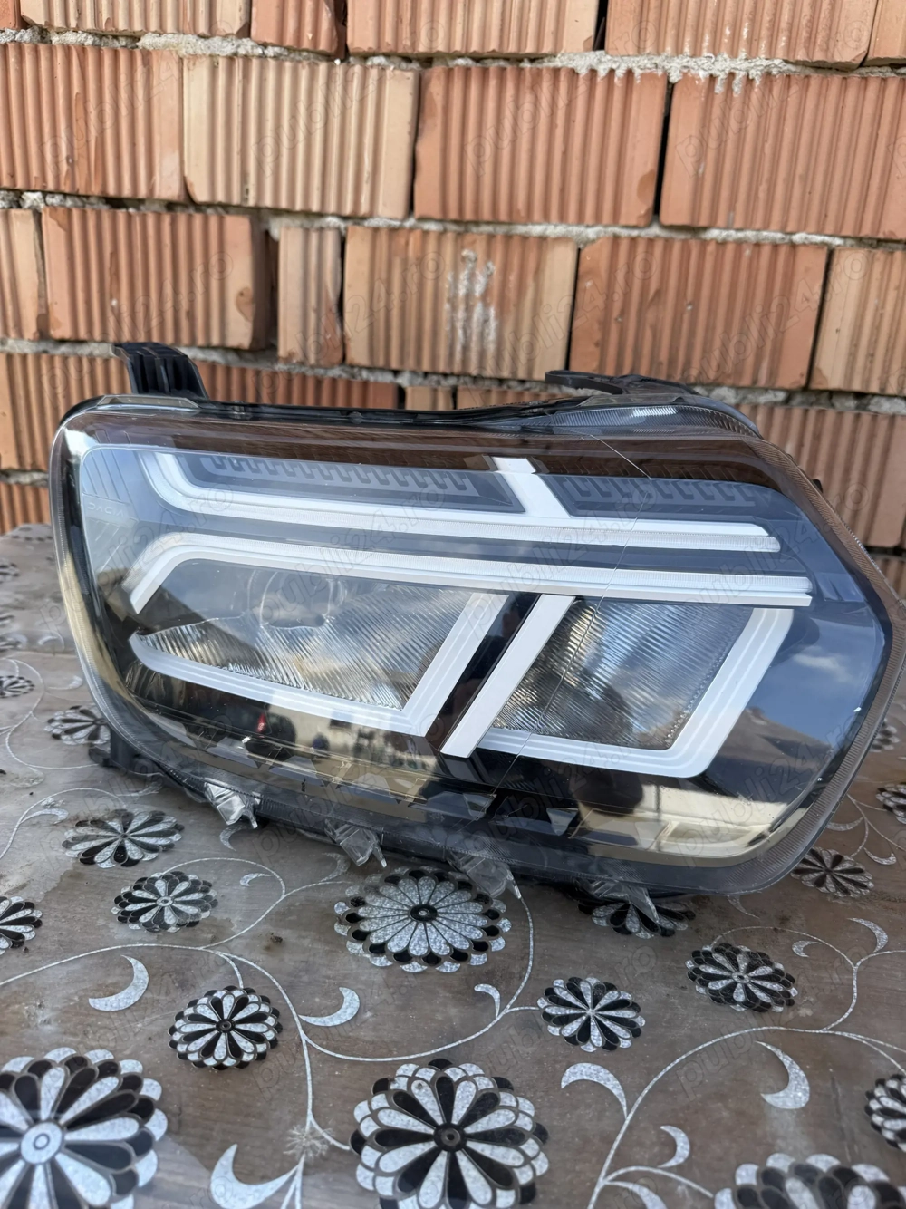 Dacia Duster II Facelift (2023–2024): Far stânga