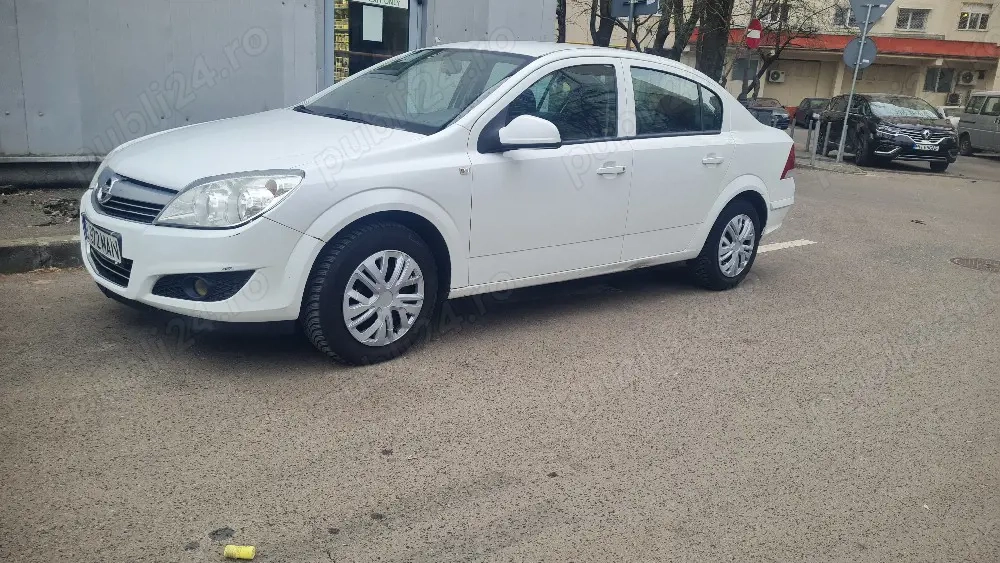 Astra 2012 euro 5 benzina 1,6 l