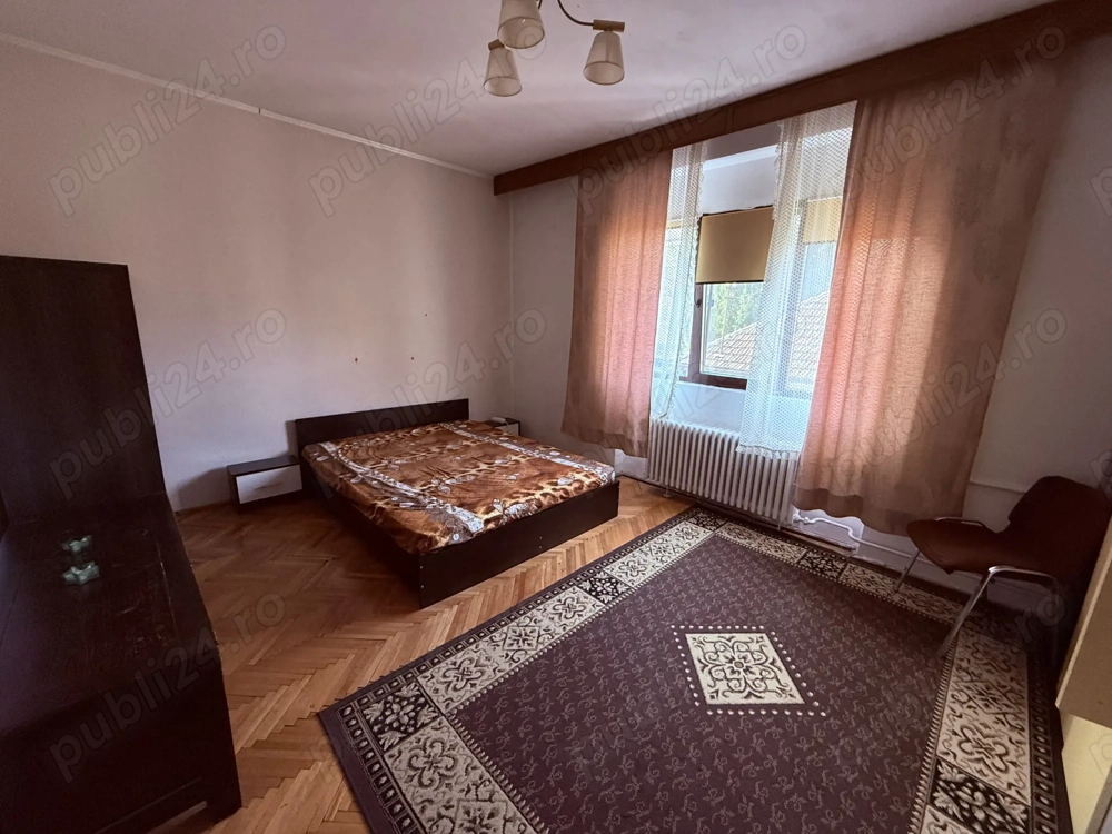 Ofer o camera spre inchiriere in  zona Lipovei