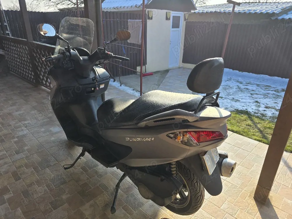 Suzuki Burgman 125 (UH125) - An 2015 - Se conduce cu Categoria B