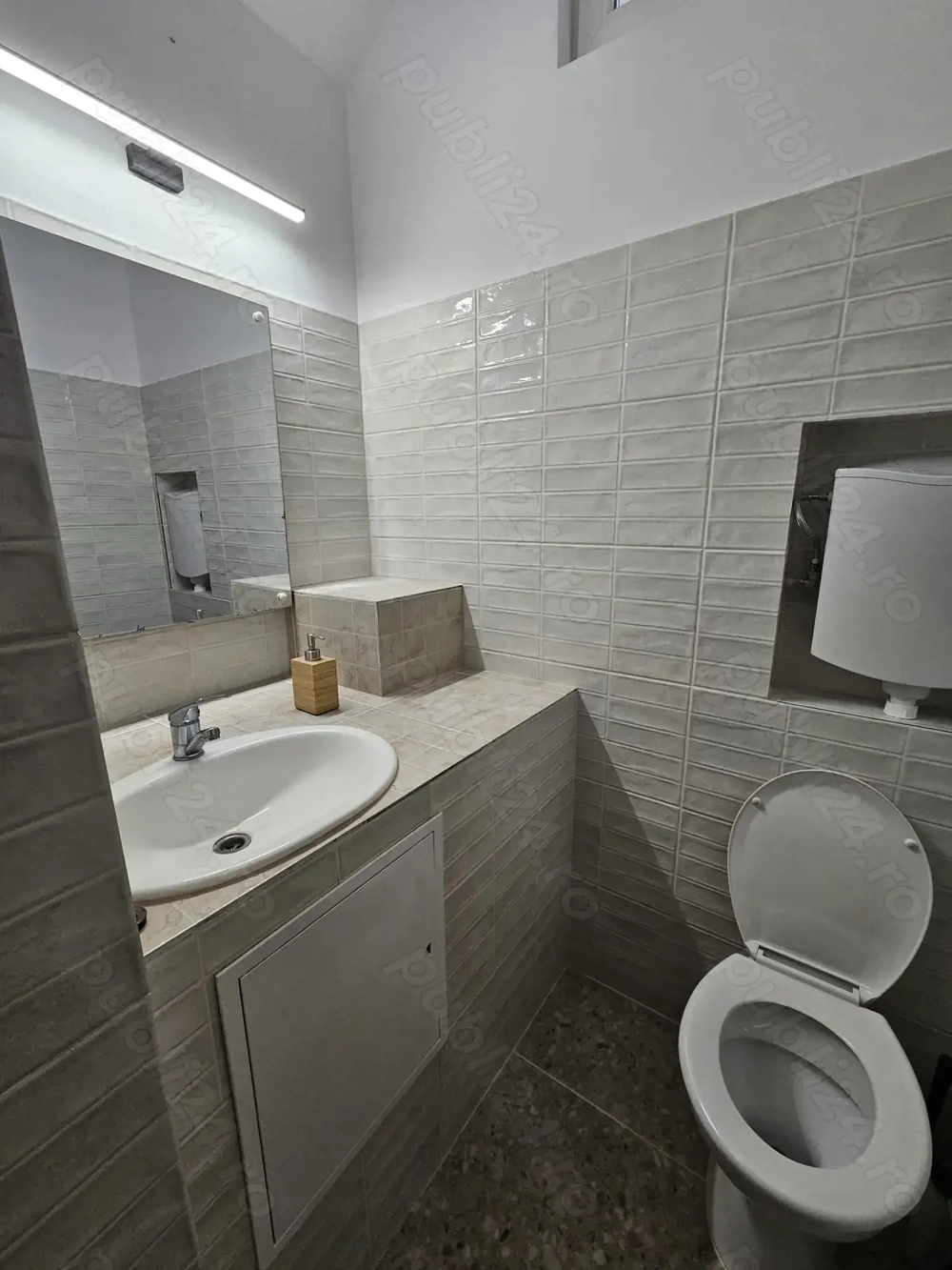 Vand cladire comerciala langa Piata Iosefin