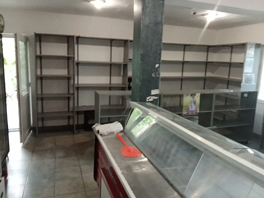 Închiriez spațiu magazin de 42 metri pătrați str Fermierului Nr 327 