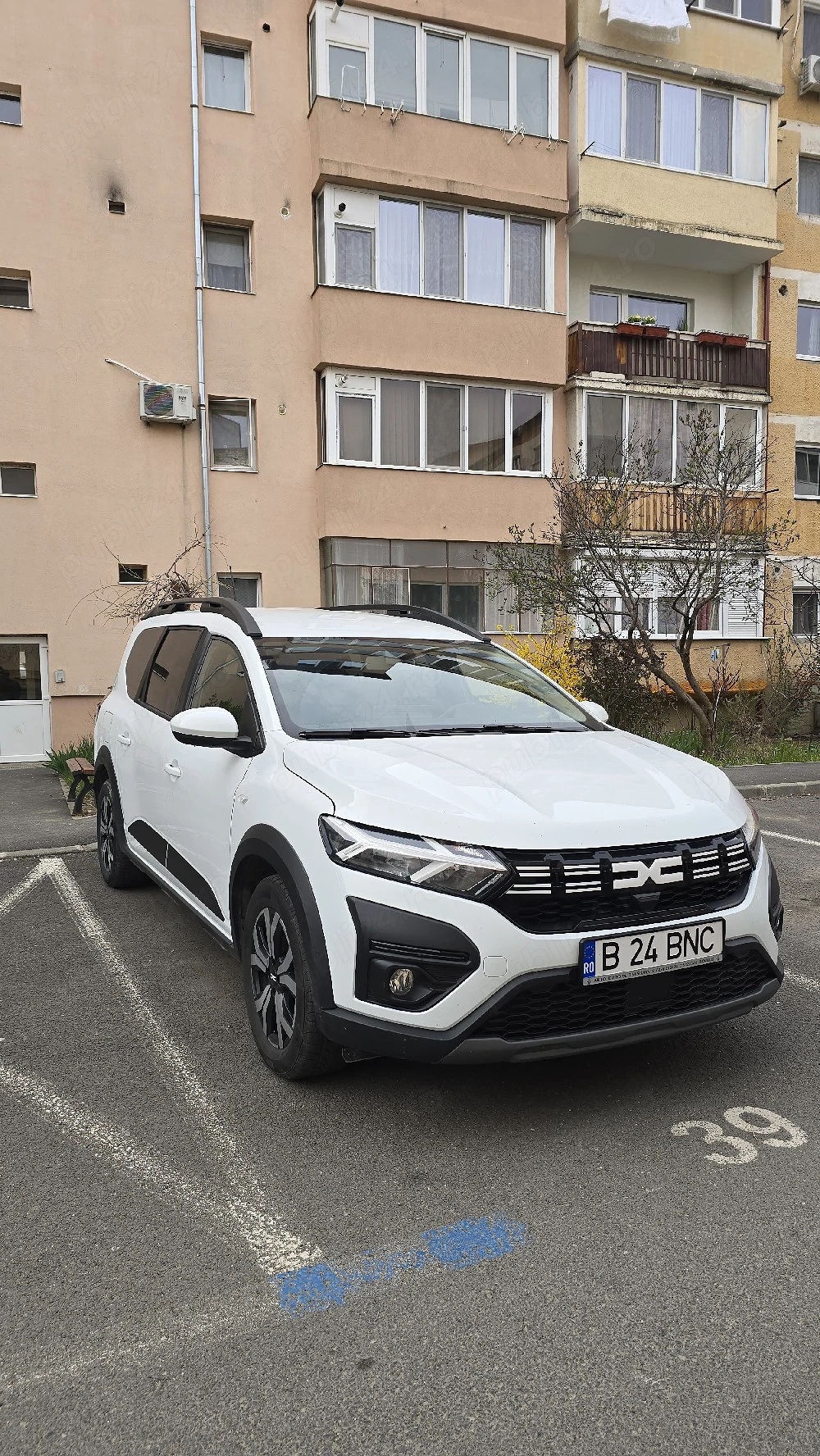 Se închiriază  în regim de transport alternativ!   Dacia Jogger Hybrid Automat    Consum mic (a se v