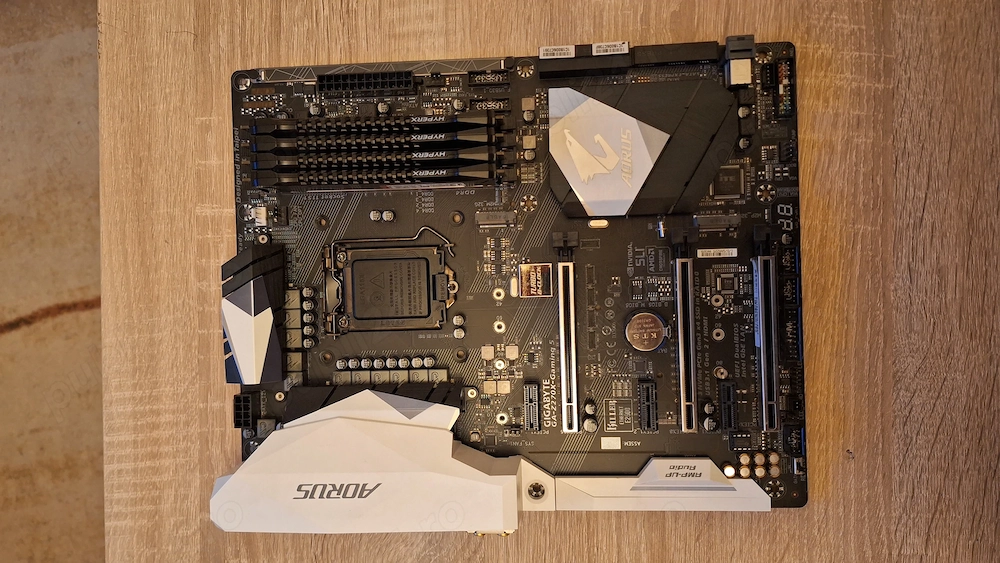 16GB RAM 16GB HyperX Savage DDR4 2666MHz + Aorus z270x Gaming 5