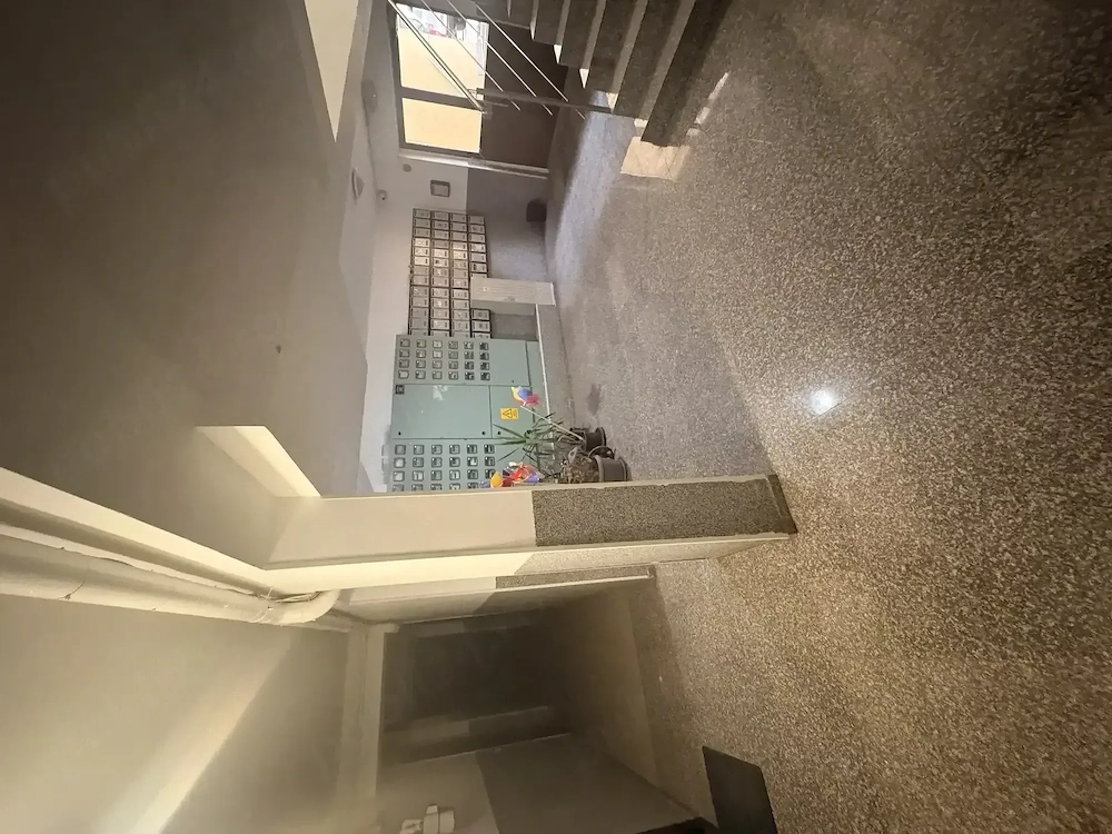 Apartament de închiriat cu loc de parcare.  Cartierul Latin 