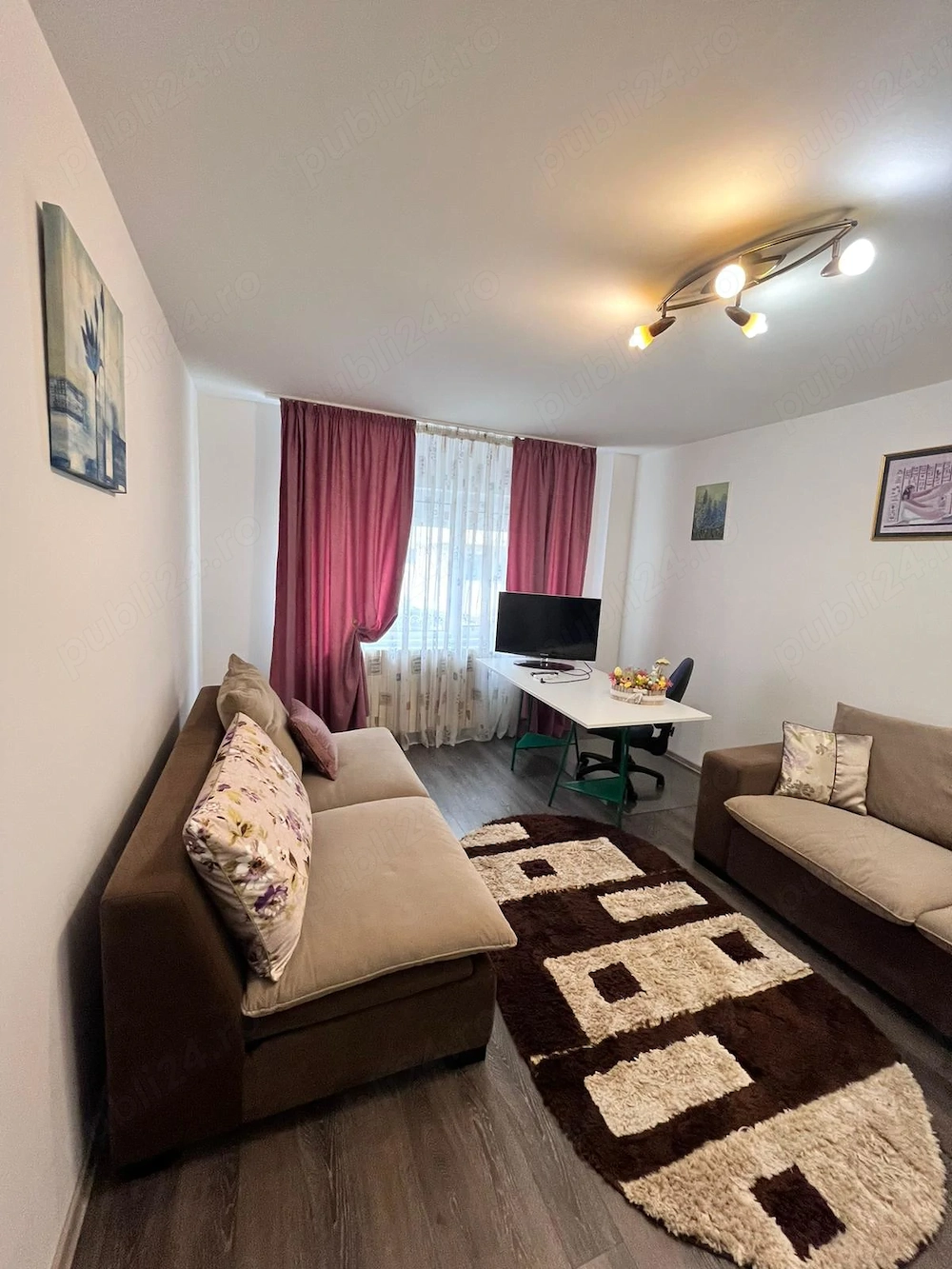Închiriere apartament 2 camere, decomandat, parter   Galați,  Piața Centrală
