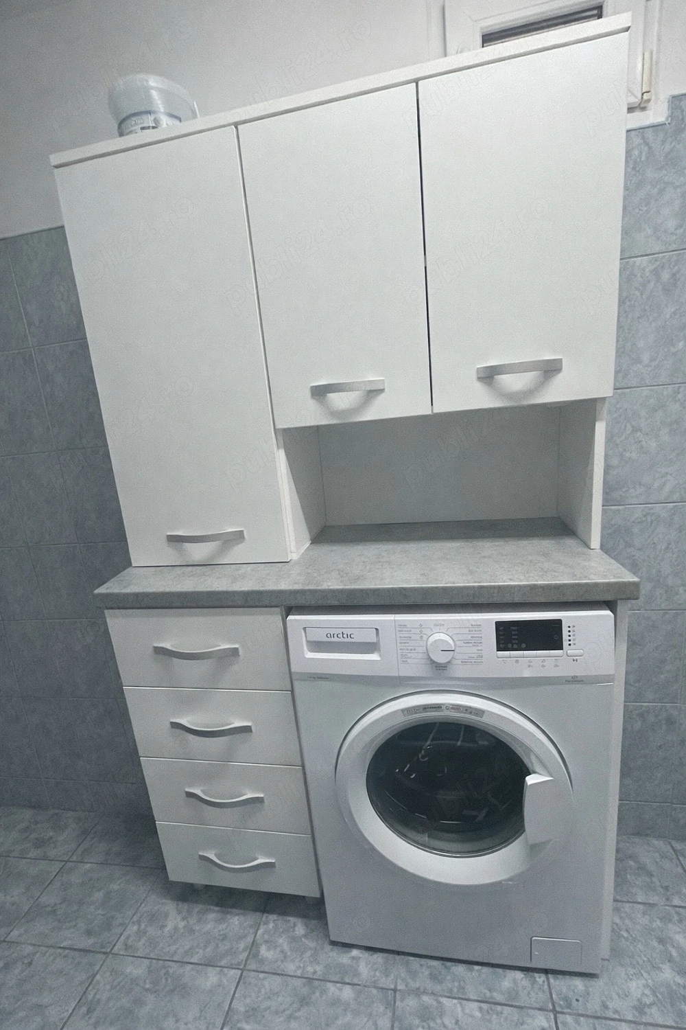 Masina de spalat + dulap baie