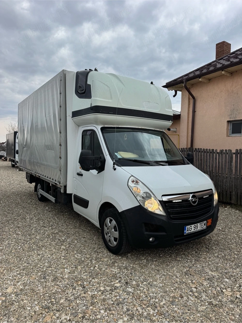 Opel Movano