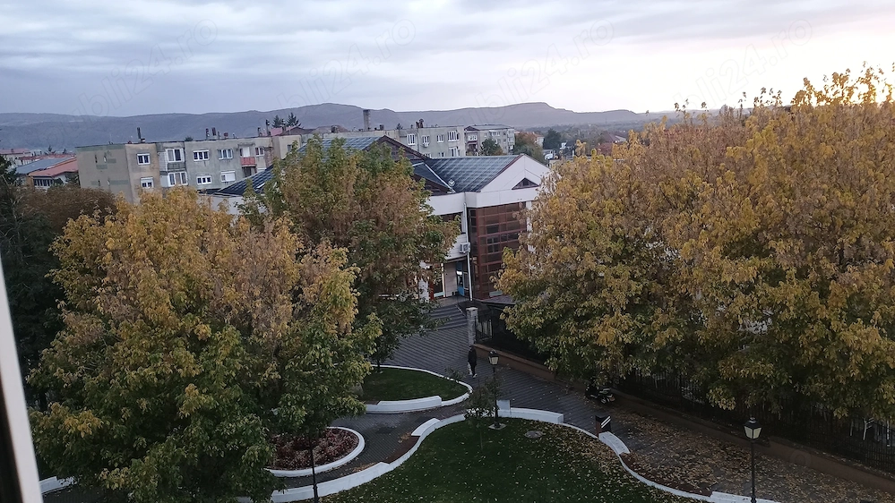 Apartament cu doua camere decomandat 