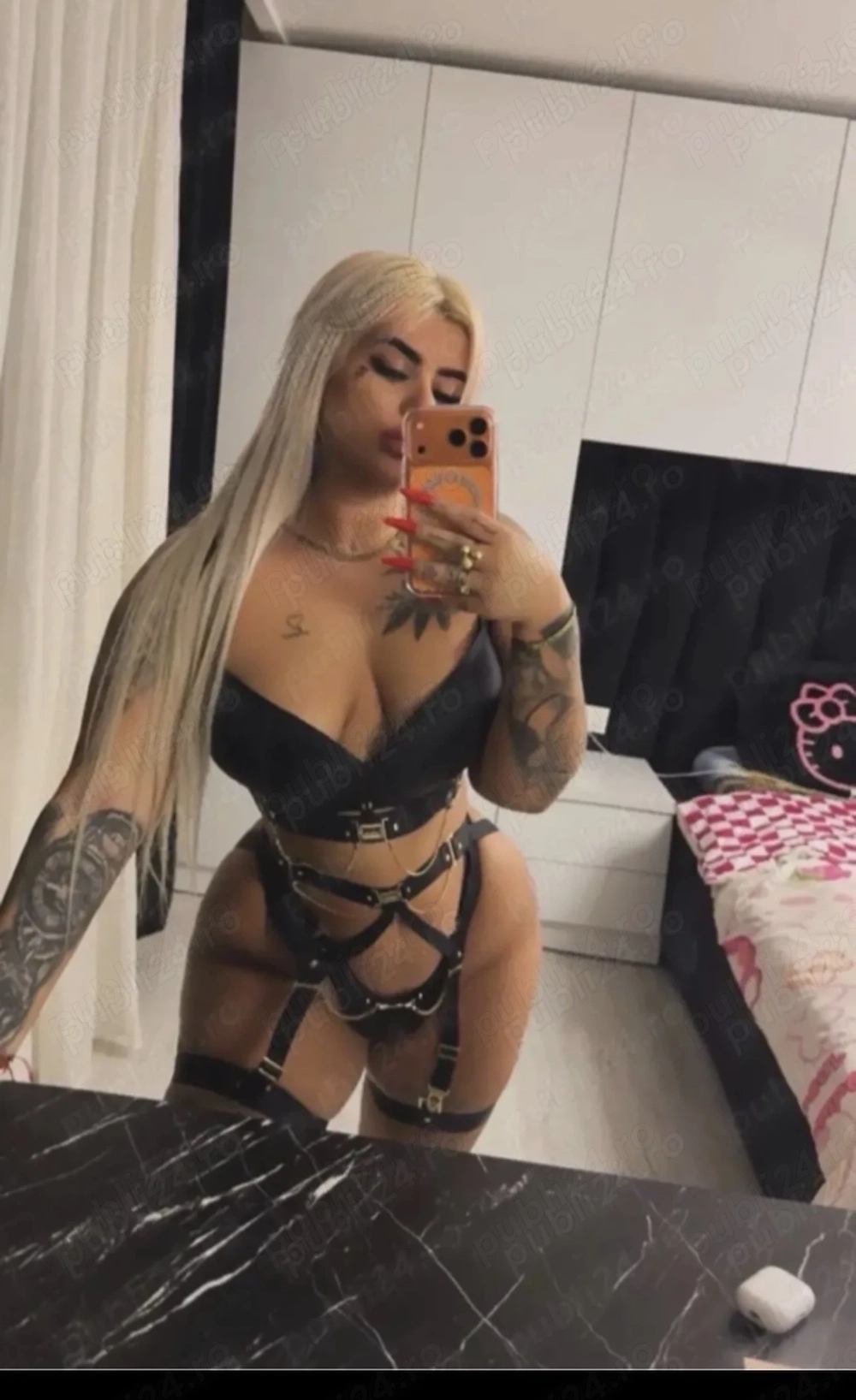  Evelin. Blonda siliconata 170 înălțime 70 de kg ochi verzi fac și deplasare party Girls