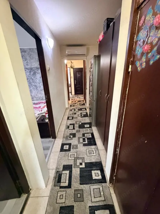 Apartament 3 camere, 68 mp, zona Consul