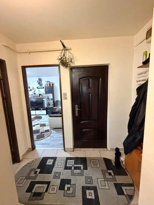 Apartament 3 camere, 68 mp, zona Consul