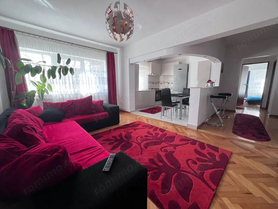 Apartament 3 camere, 2 bai, zona Ultracentrala