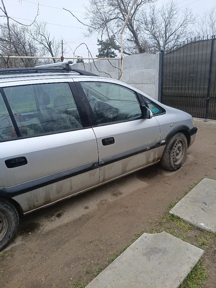 opel zafira elegance A decembrie 2000