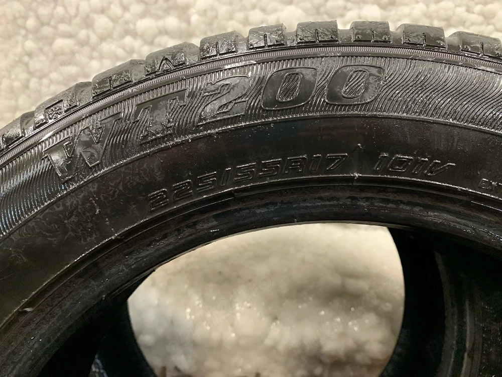 3 anvelope de iarna 225 55 r17 sumitomo wt200