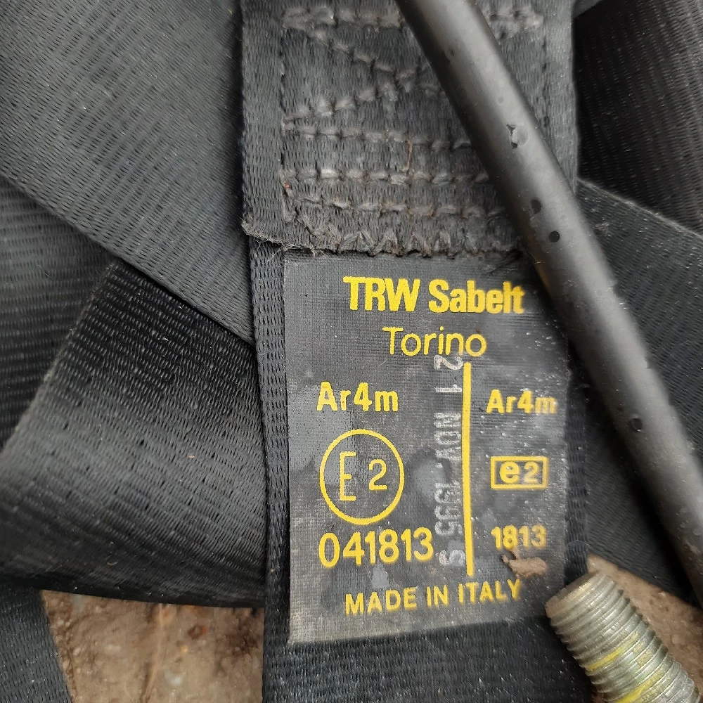 vând set 2 centuri de siguranță pentru dube autoutilitare 