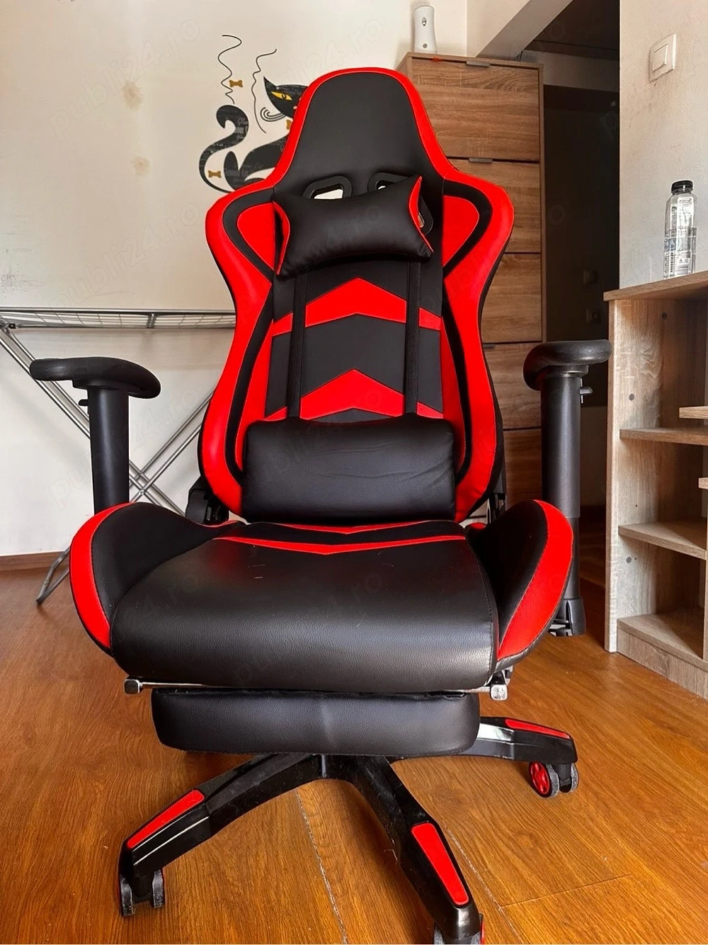 Vand scaun de gaming urgent