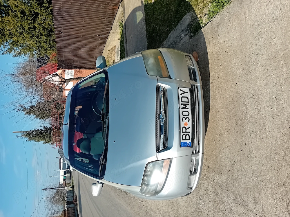 Vând Chevrolet aveo 