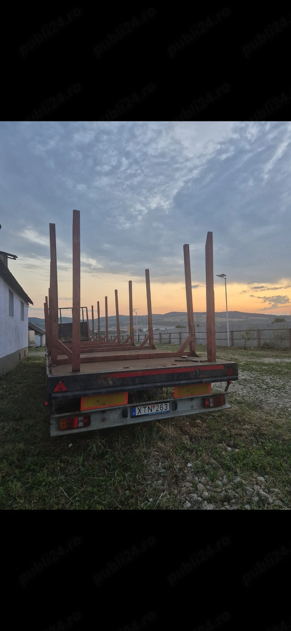 Semiremorca forestiera 