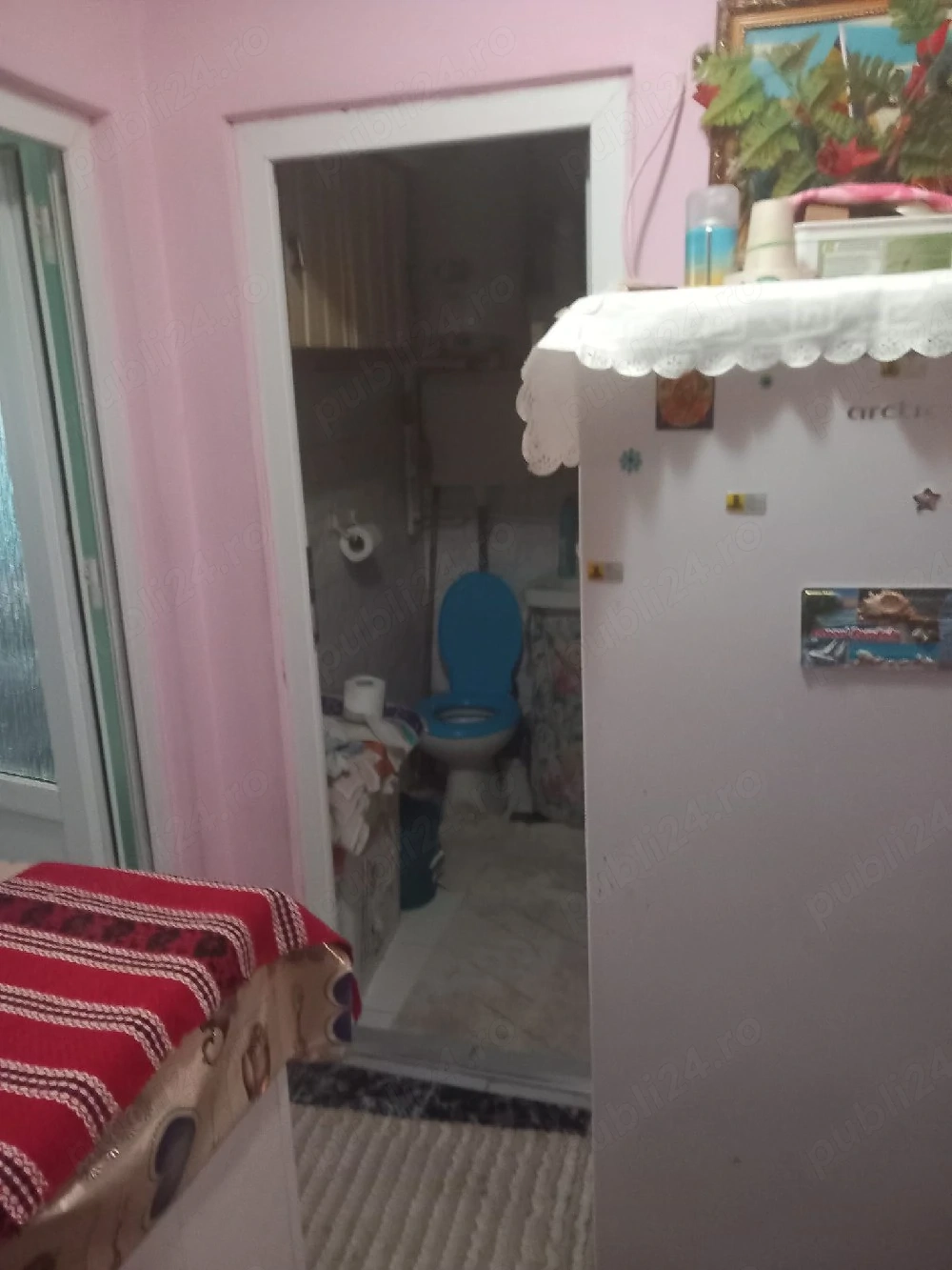 De vanzare apartament 2 camere strada Calugareni 