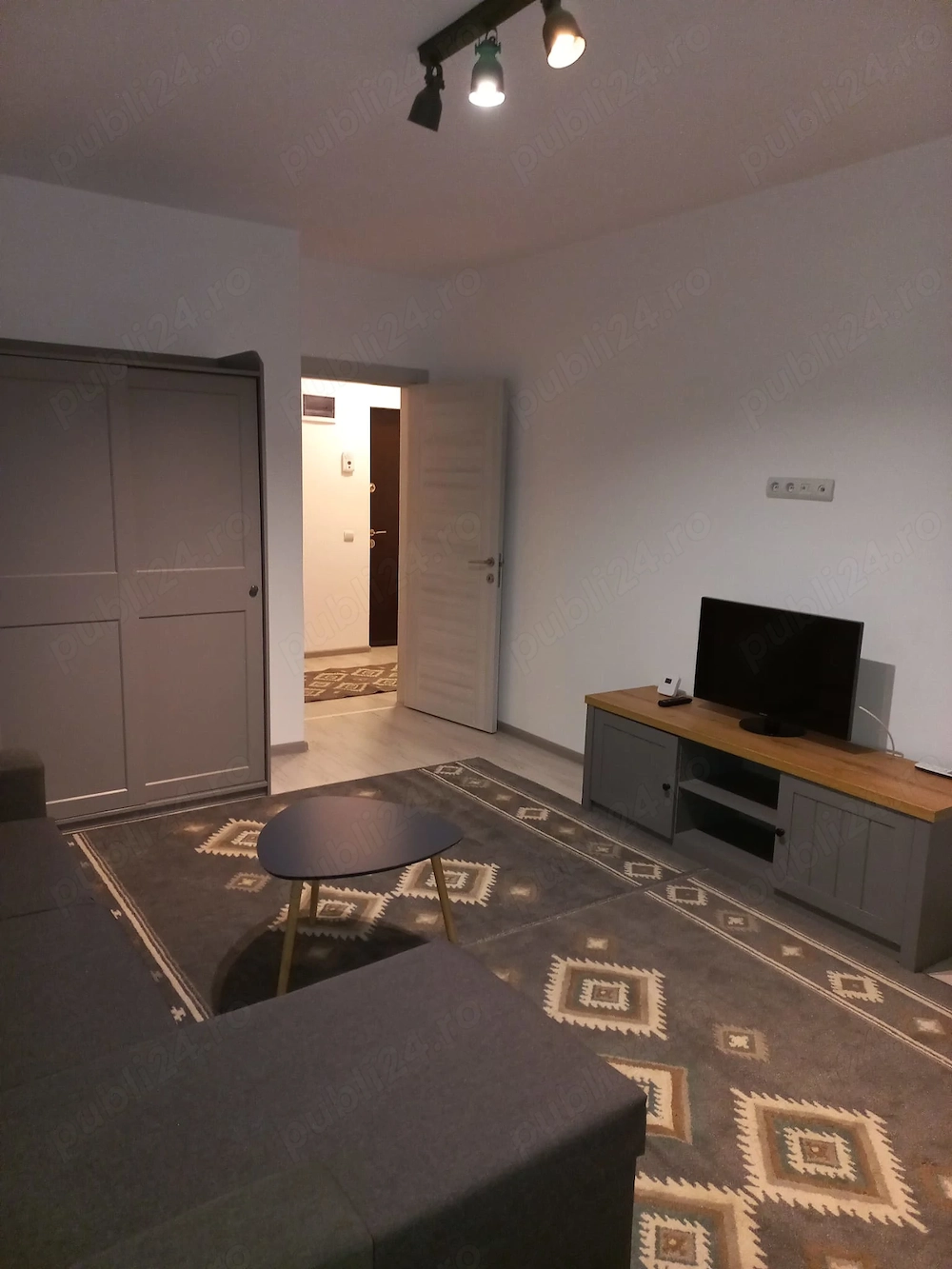 Proprietar - garsoniera - bloc nou - Grand Arena Mall